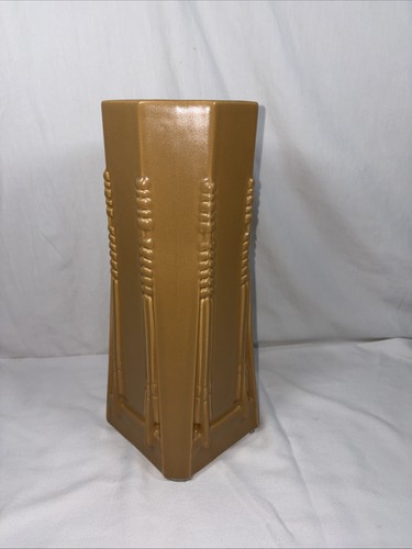 Frank lloyd wright sumac vase - frank,